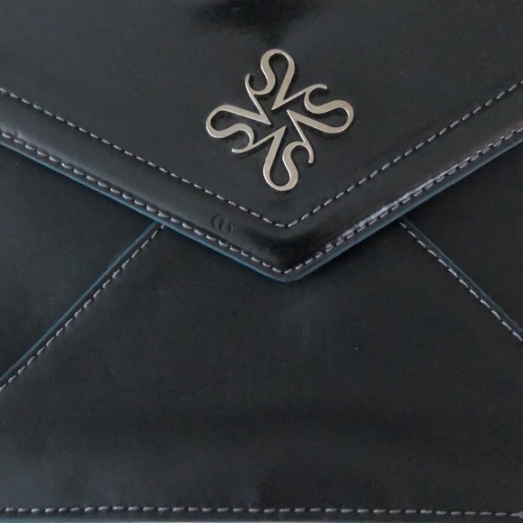 Simply Vera ~Vera Wang Crossbody Bag With An Antique Chain & Copper Strap - Picture 13 of 13